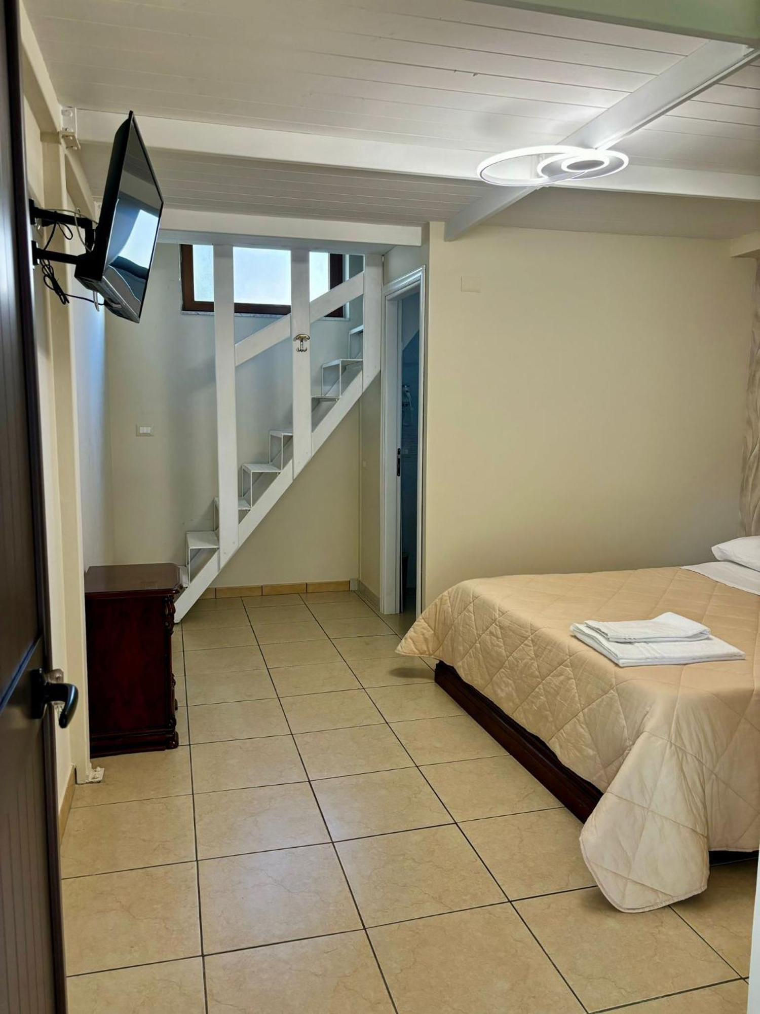 Rooms & Restaurant Il Castagneto Campagna Dış mekan fotoğraf